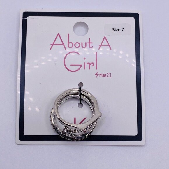 About A Girl Rue 21 Letter K Intial Silvertone Rhinestone Set of 3 Rings Size 7 - Picture 2 of 3